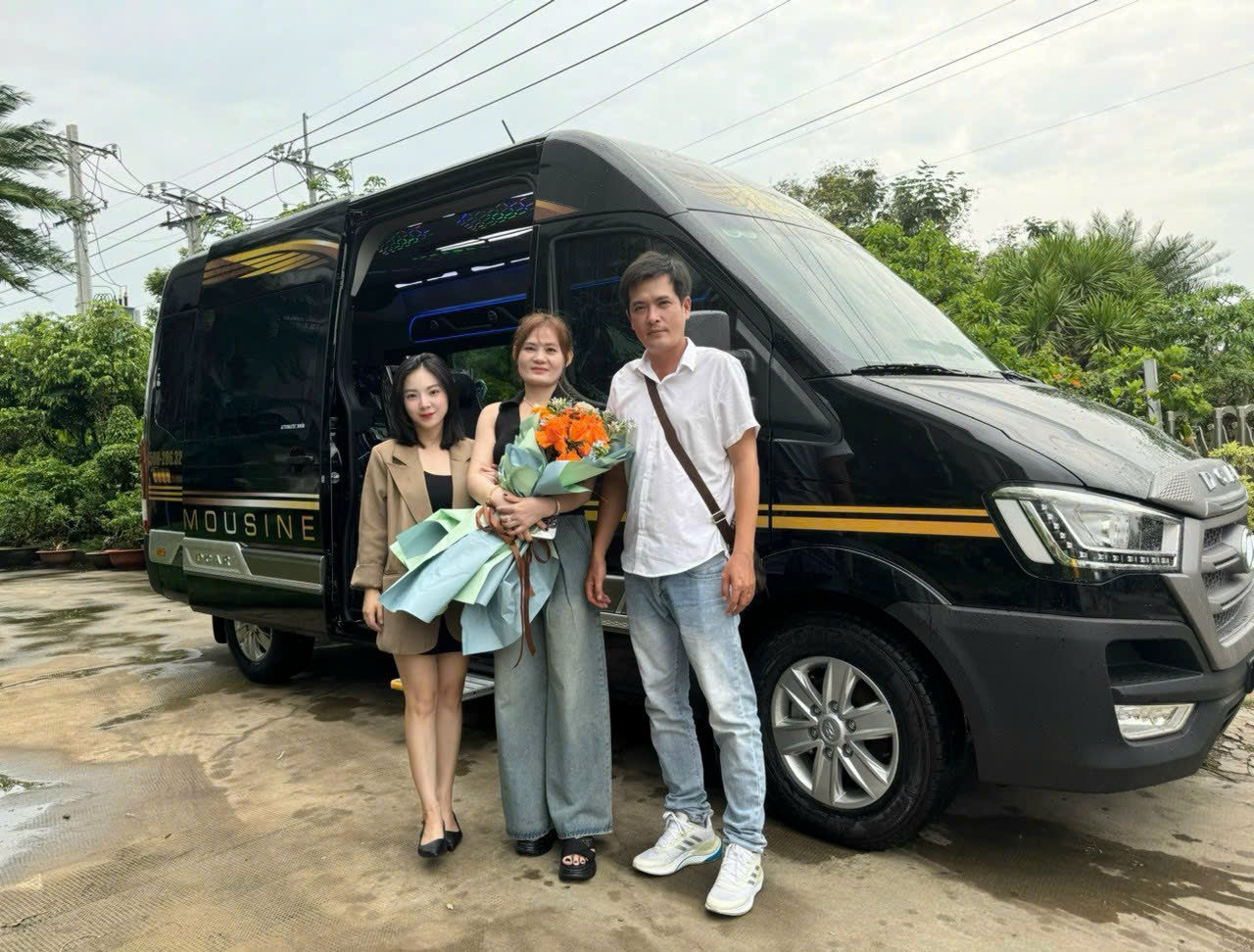 giá thuê xe limousine đi bình dương