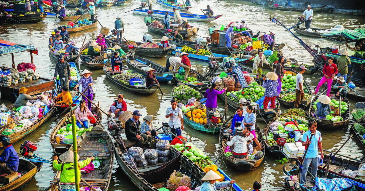 Thuê xe Bách Việt - chợ nổi Cái Răng